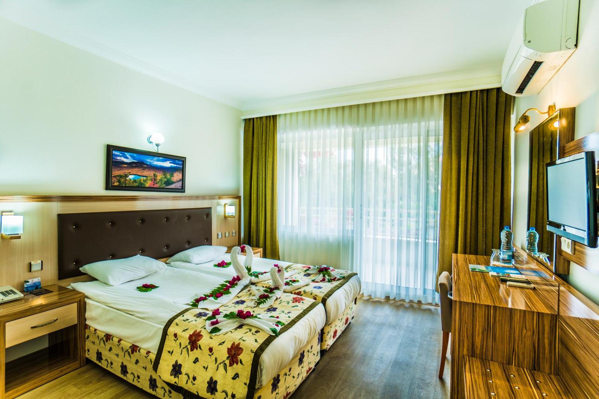 Venus Bieno Hotel Сиде Екстериор снимка