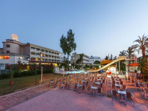 Venus Bieno Hotel Сиде Екстериор снимка