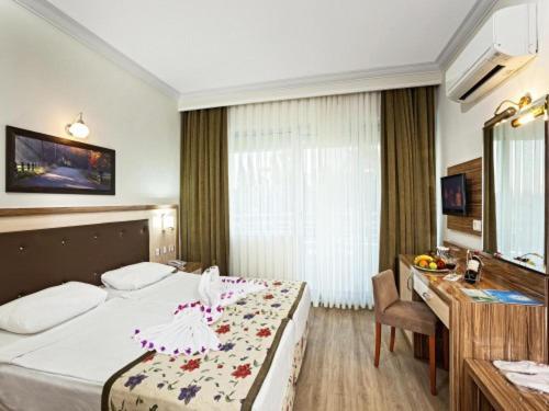Venus Bieno Hotel Сиде Екстериор снимка