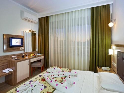 Venus Bieno Hotel Сиде Екстериор снимка